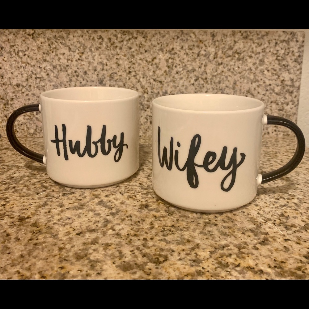 Hubby & Wifey marching coffee mugs